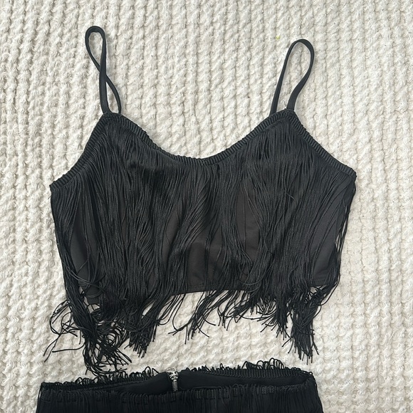 BLACK FRINGE FESTIVAL OUTFIT PRETTYLITTLETHING - Picture 3 of 5